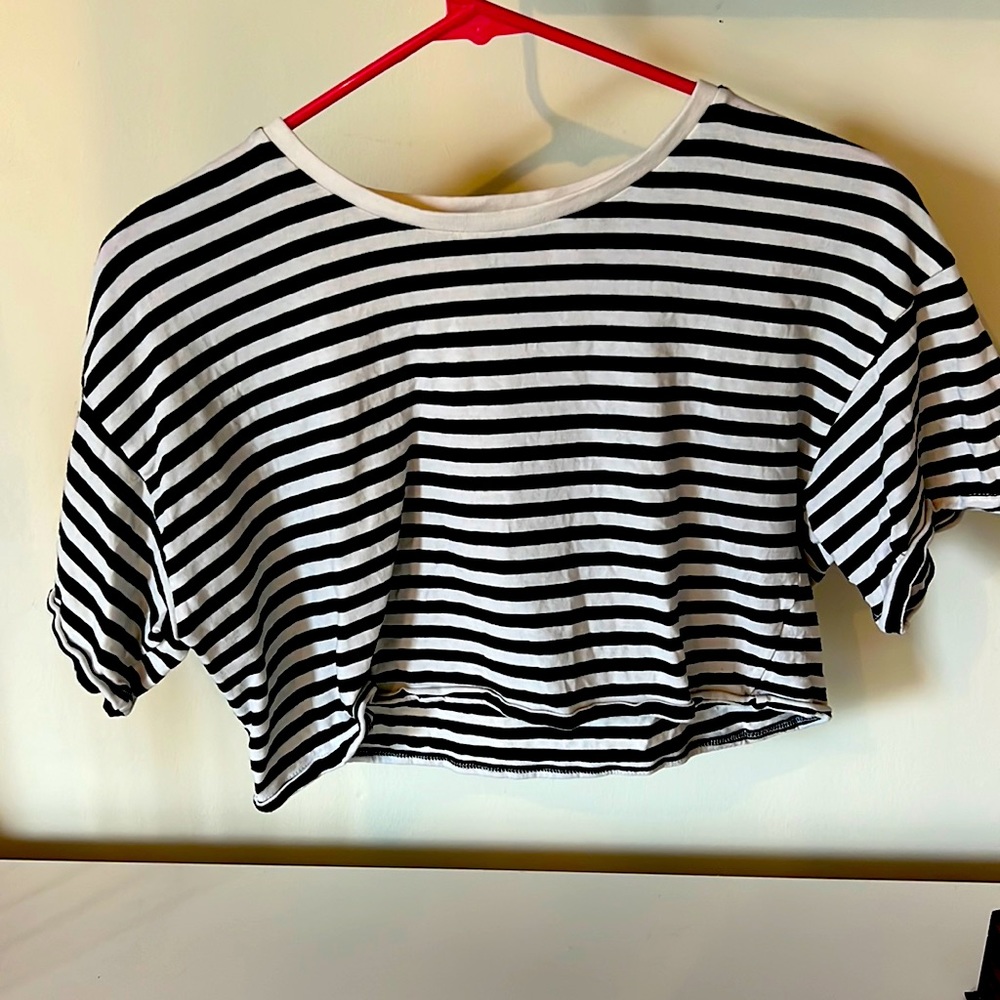 Forever 21 black and white striped crop